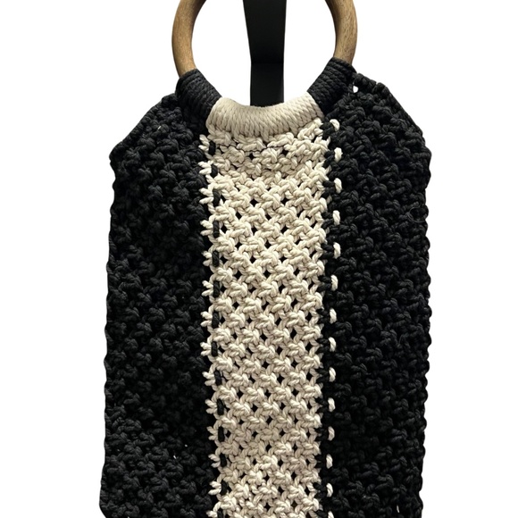 NEW - LAUDE THE LABEL Gabby Mini Macrame Black Curateur Bag - Picture 3 of 6